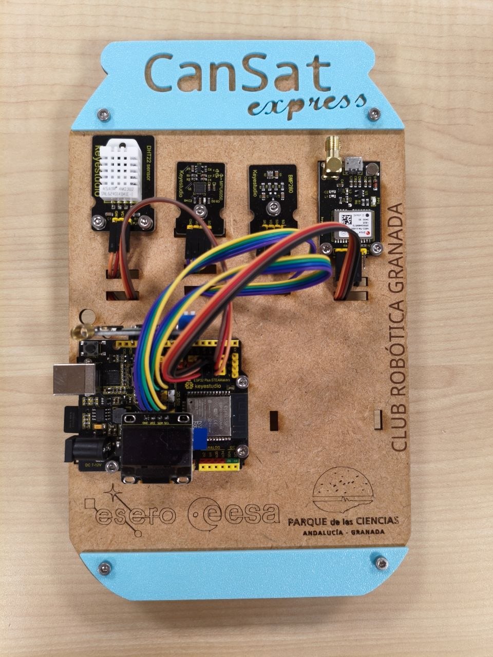 panel cansat express delantera